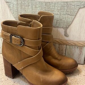 Women's Tan Ankle Boots